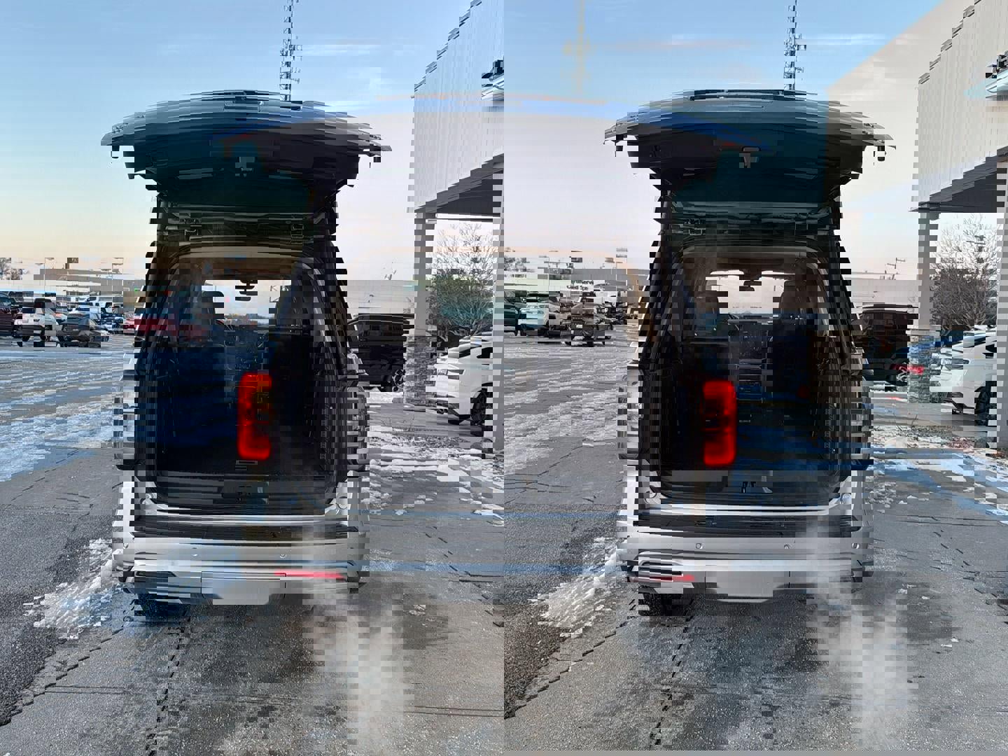 Used 2024 Ford Expedition Max Limited image 4