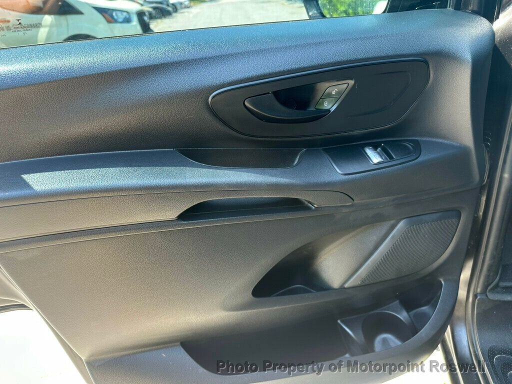 Used 2016 Mercedes-Benz Metris Passenger image 11