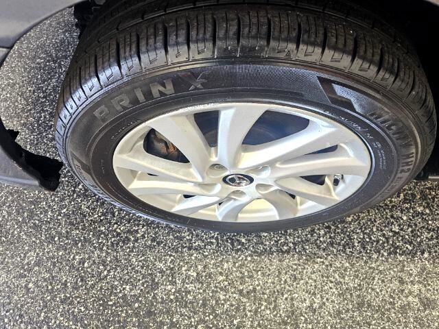 Used 2015 MAZDA MAZDA5 Sport image 40