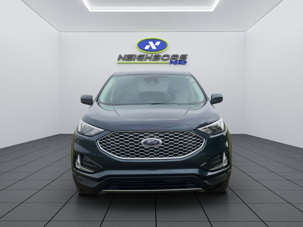 Used 2024 Ford Edge SEL w/ Convenience Package AWD/4WD image 2