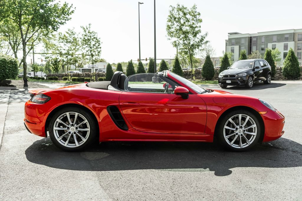 Used 2024 Porsche 718 Boxster w/ Premium Package RWD image 5