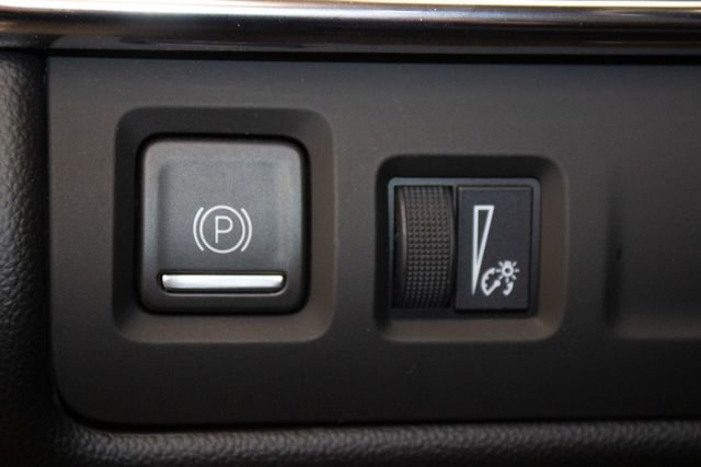 Used 2023 Cadillac XT4 Premium Luxury w/ Enhanced Visibility Package image 24