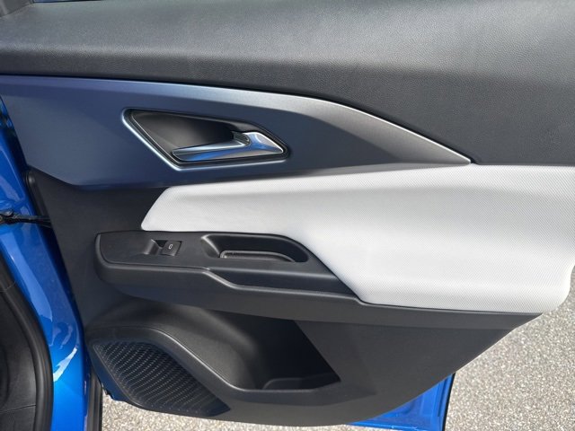 New 2025 Chevrolet Equinox EV LT w/ Convenience Package II image 25