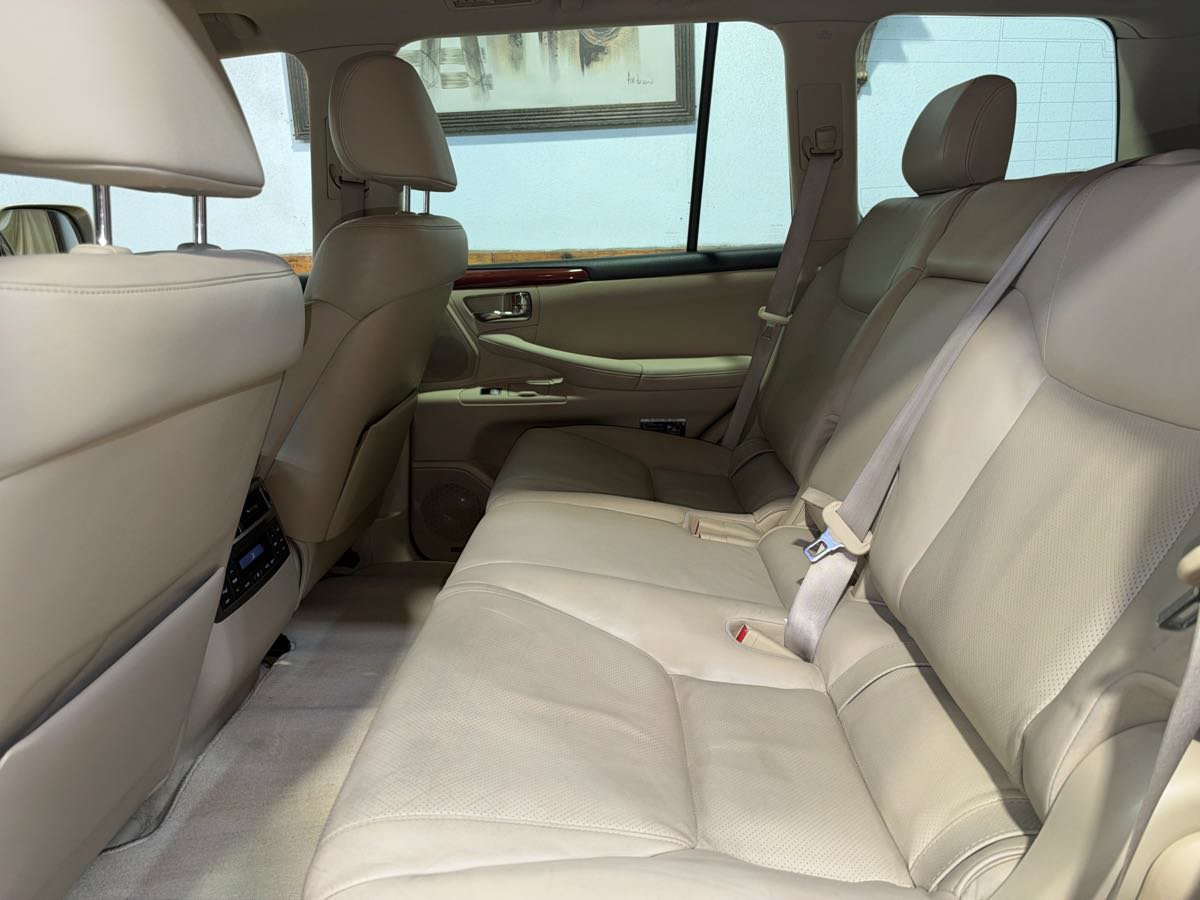 Used 2008 Lexus LX 570 4WD image 23