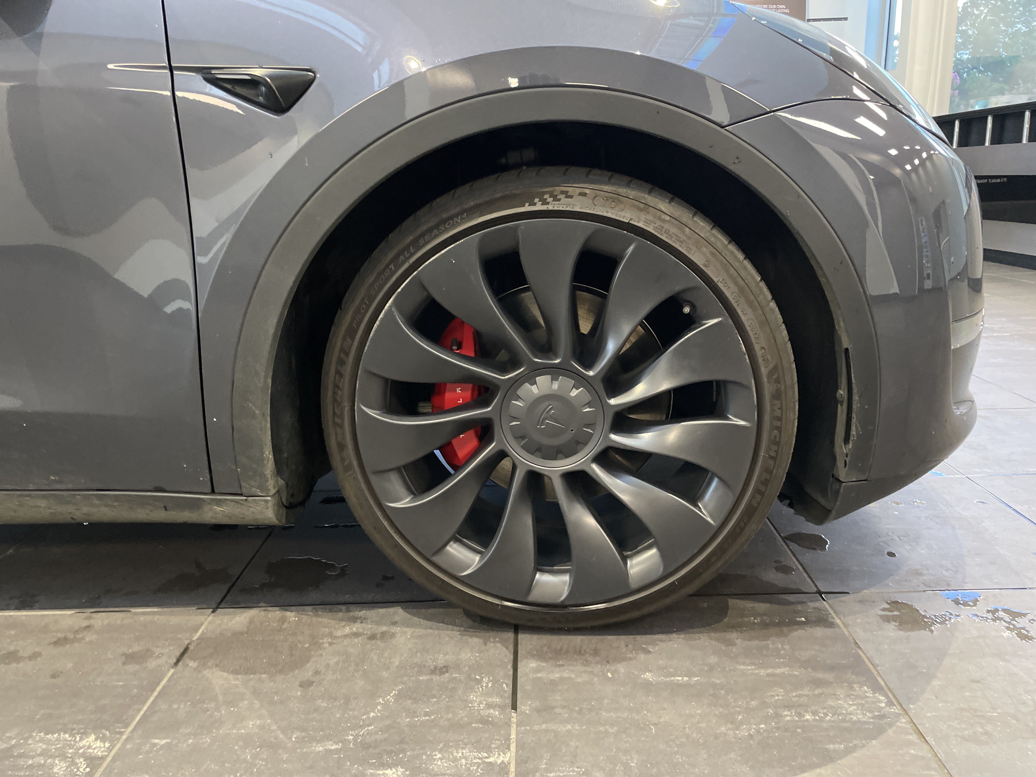 Used 2023 Tesla Model Y Performance AWD/4WD image 12