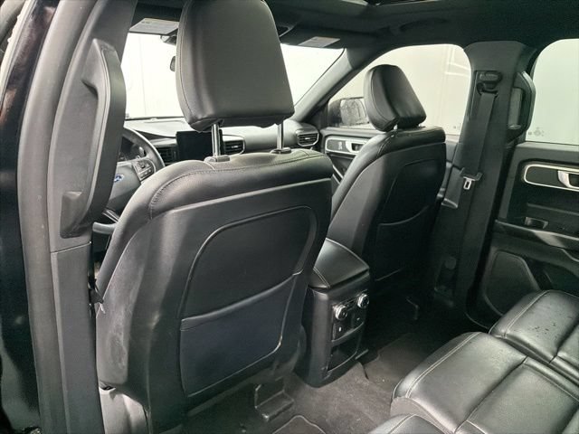 Used 2020 Ford Explorer XLT w/ Equipment Group 202A AWD/4WD image 23