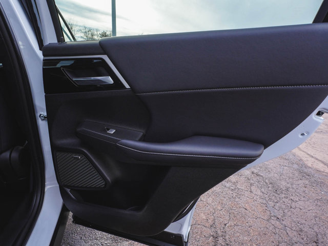 New 2026 Mitsubishi Outlander AWD image 14