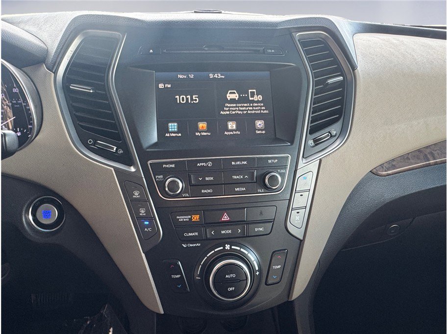 Used 2017 Hyundai Santa Fe Limited w/ Cargo Package image 11