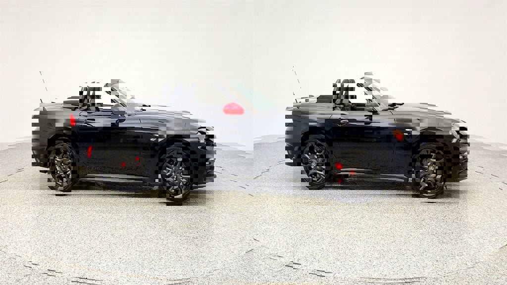 Used 2020 FIAT 124 Spider Abarth w/ Convenience Group image 4