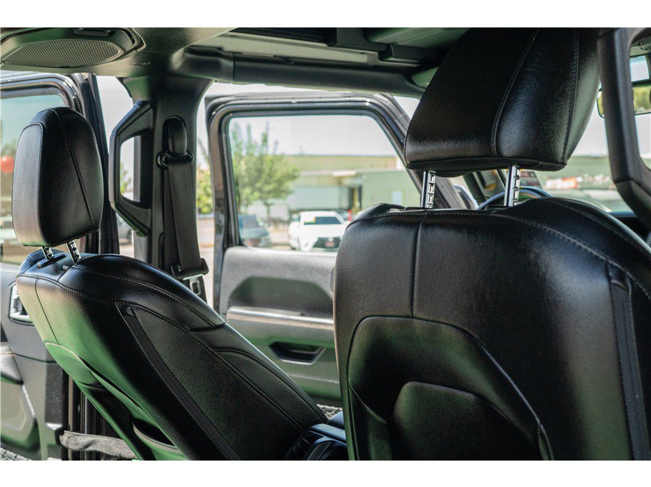Used 2021 Jeep Wrangler Unlimited Sahara AWD/4WD image 40