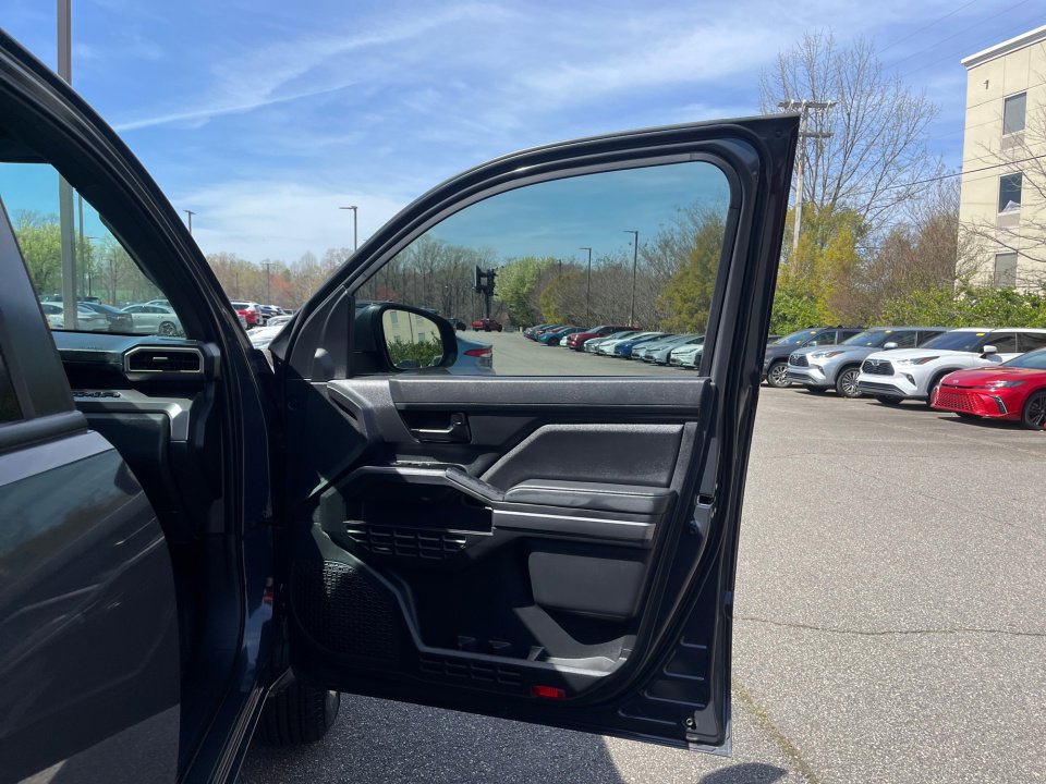 Certified 2025 Toyota Tacoma SR5 image 35