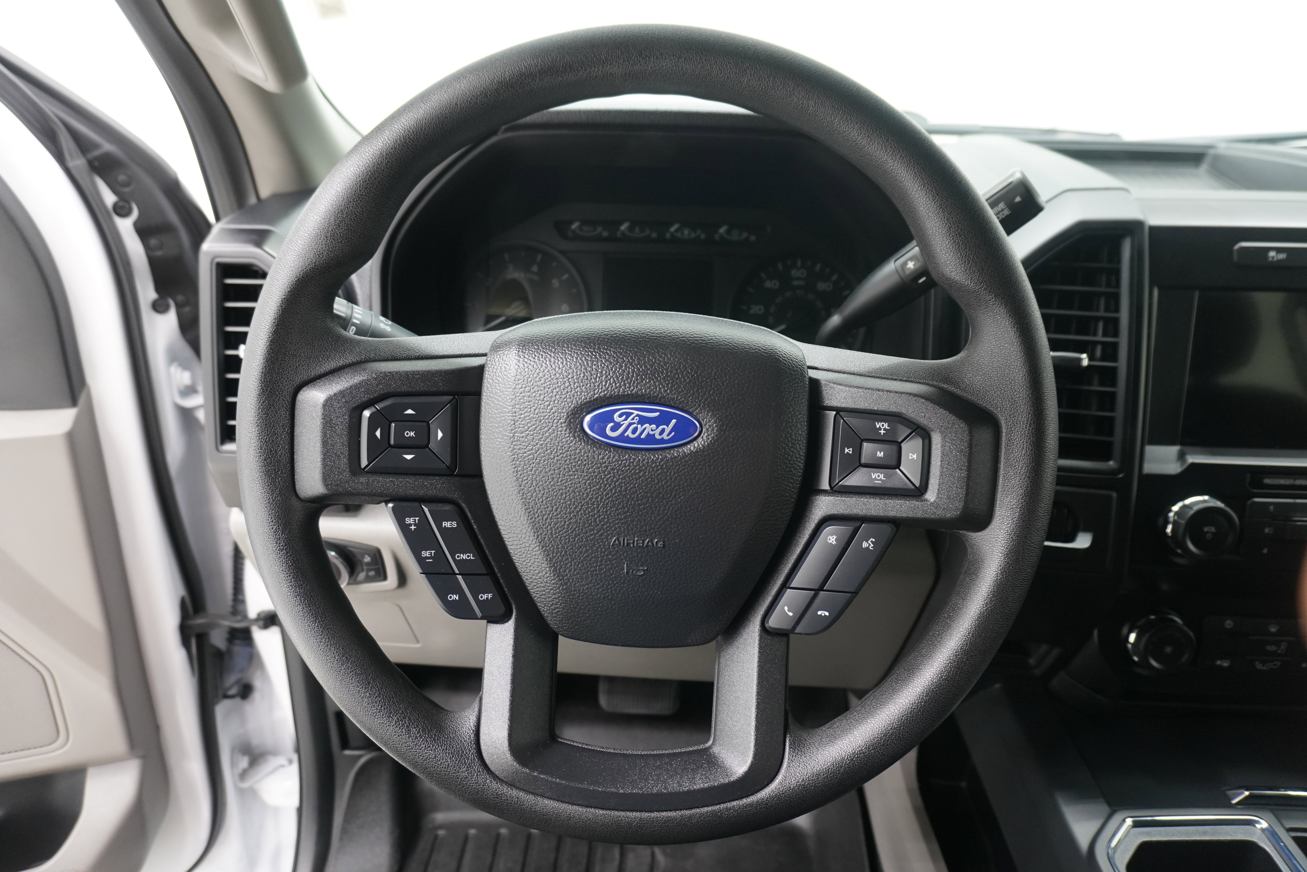 Used 2019 Ford F150 XL w/ Equipment Group 101A Mid RWD image 16