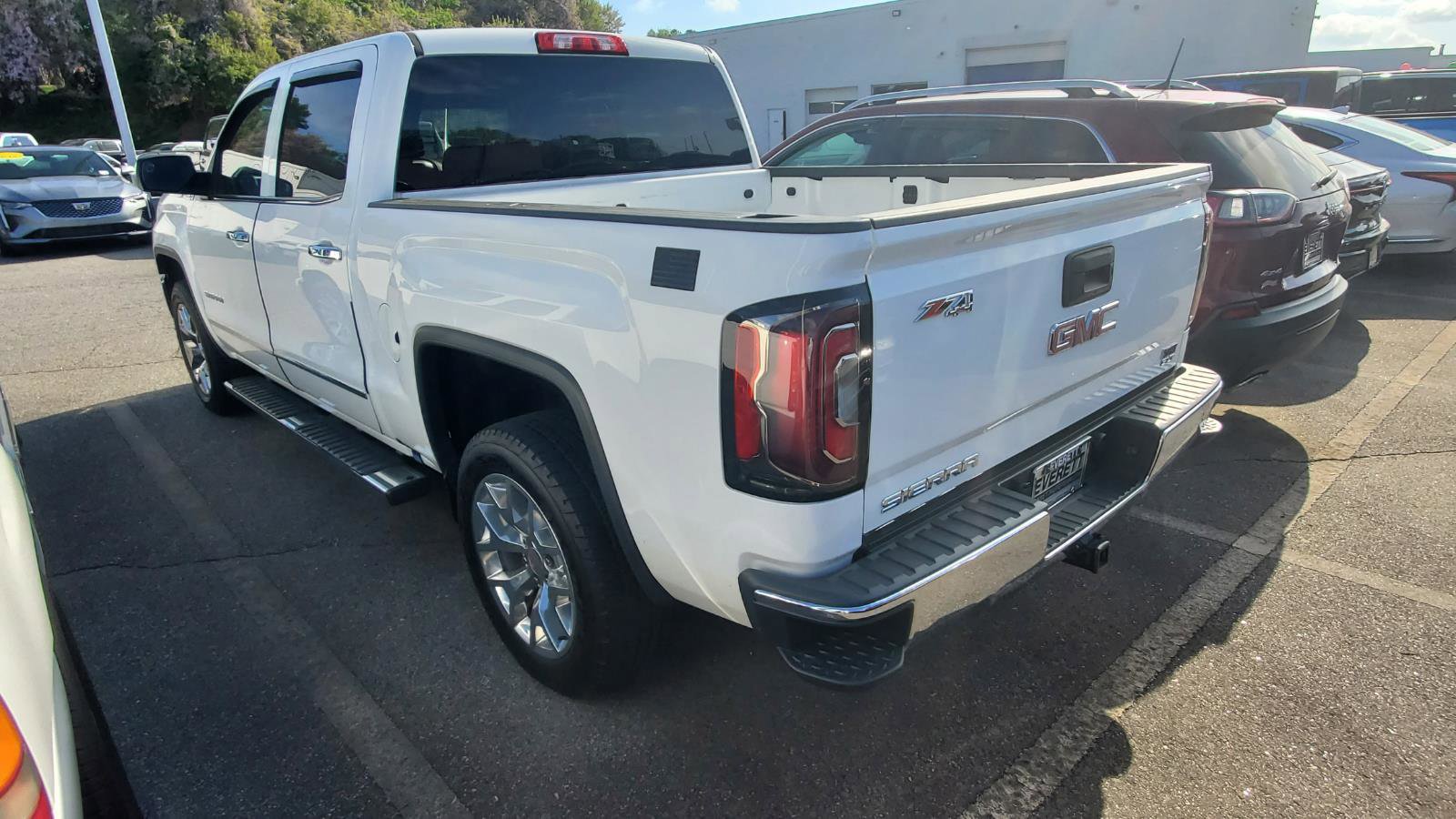 Used 2018 GMC Sierra 1500 SLT w/ SLT Premium Package image 8