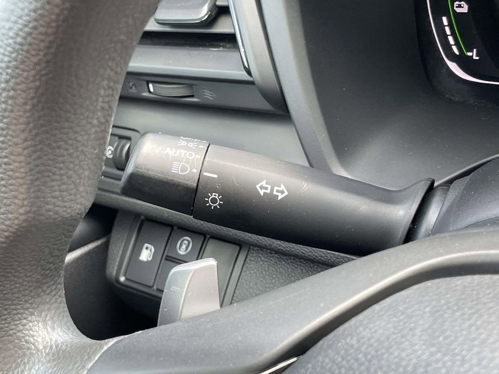 Used 2021 Honda Insight EX image 17