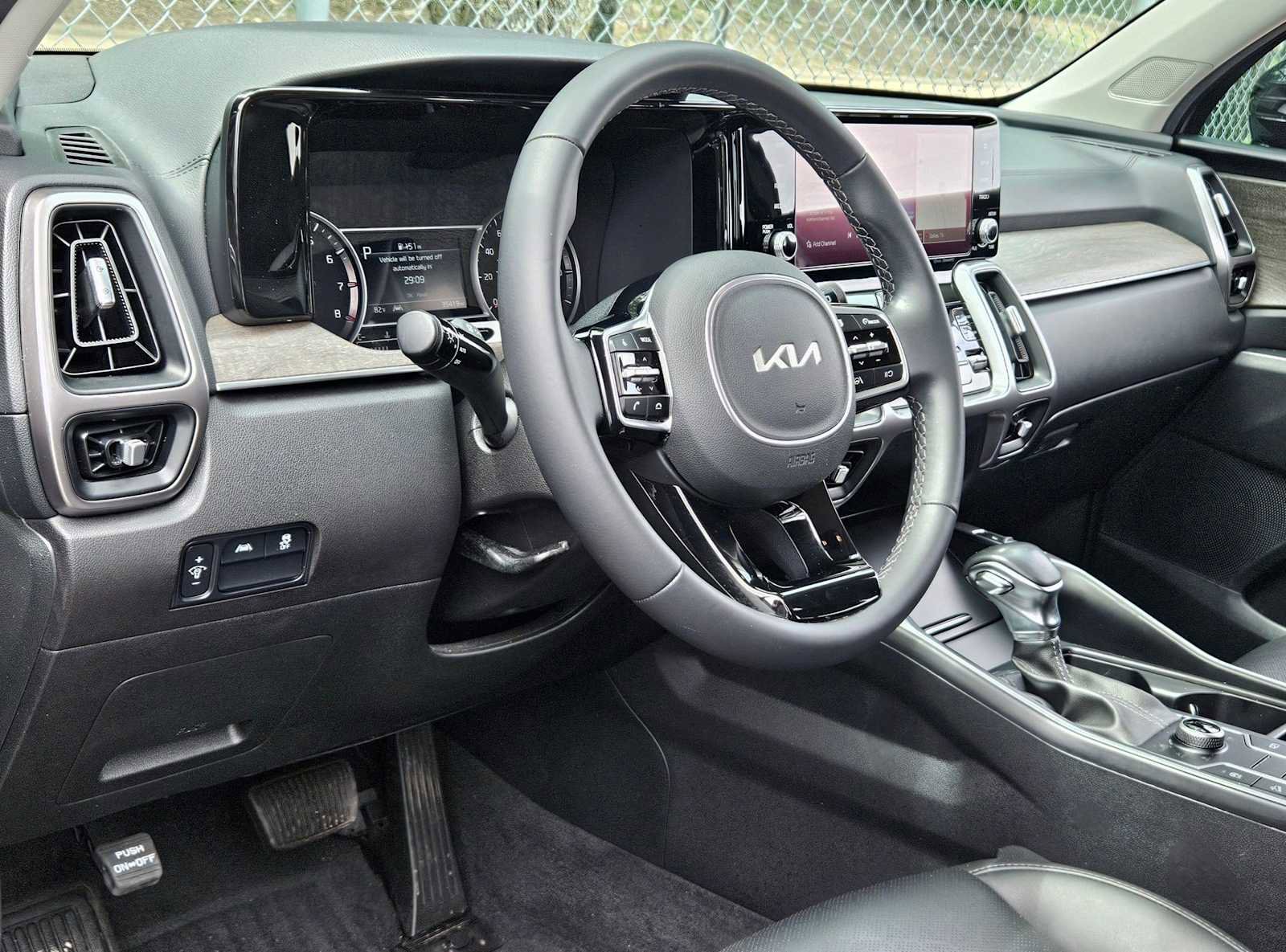 Certified 2023 Kia Sorento S image 3