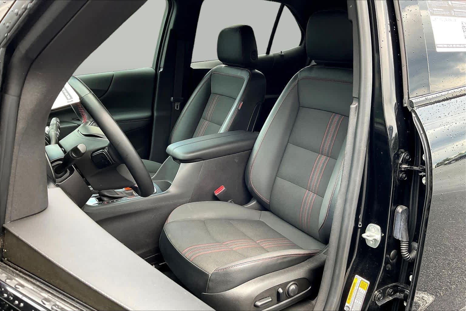 Used 2024 Chevrolet Equinox RS FWD image 15