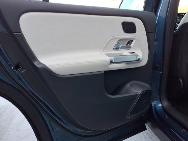 Certified 2023 Mercedes-Benz GLB 35 AMG 4MATIC image 17