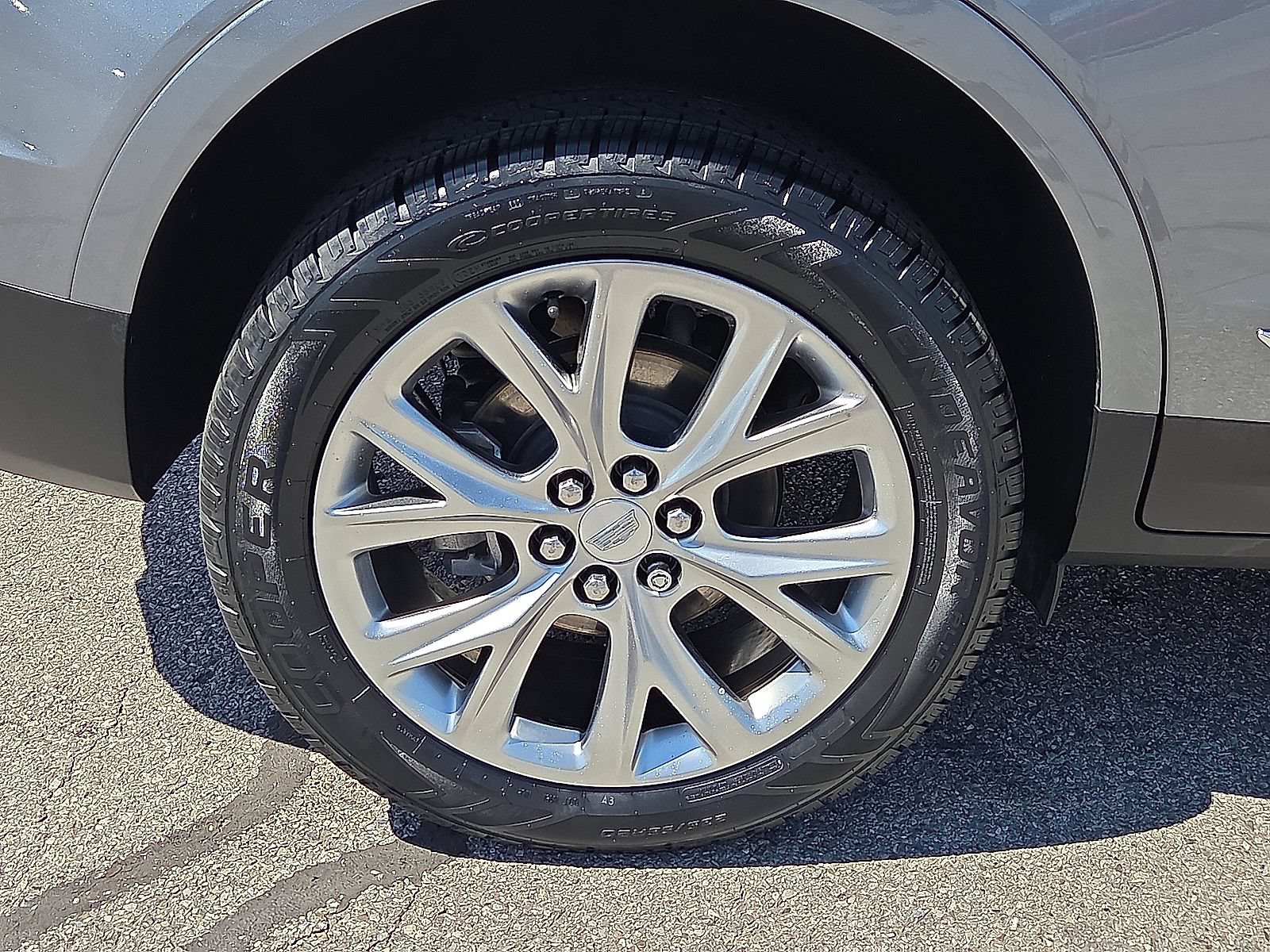 Certified 2021 Cadillac XT5 Sportv w/ LPO, Floor Liner Package AWD/4WD image 17