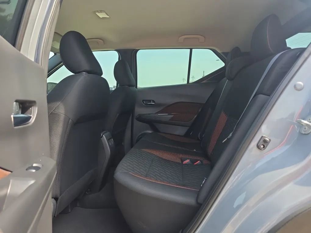 Used 2021 Nissan Kicks SR w/ Interior Electronics Package image 34