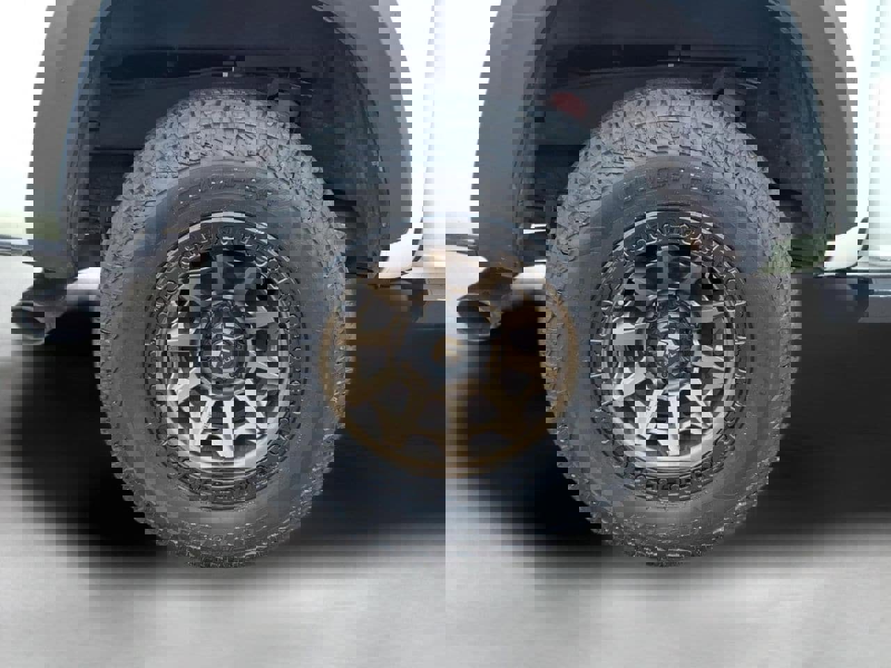 Used 2018 Toyota Tacoma TRD Pro image 2