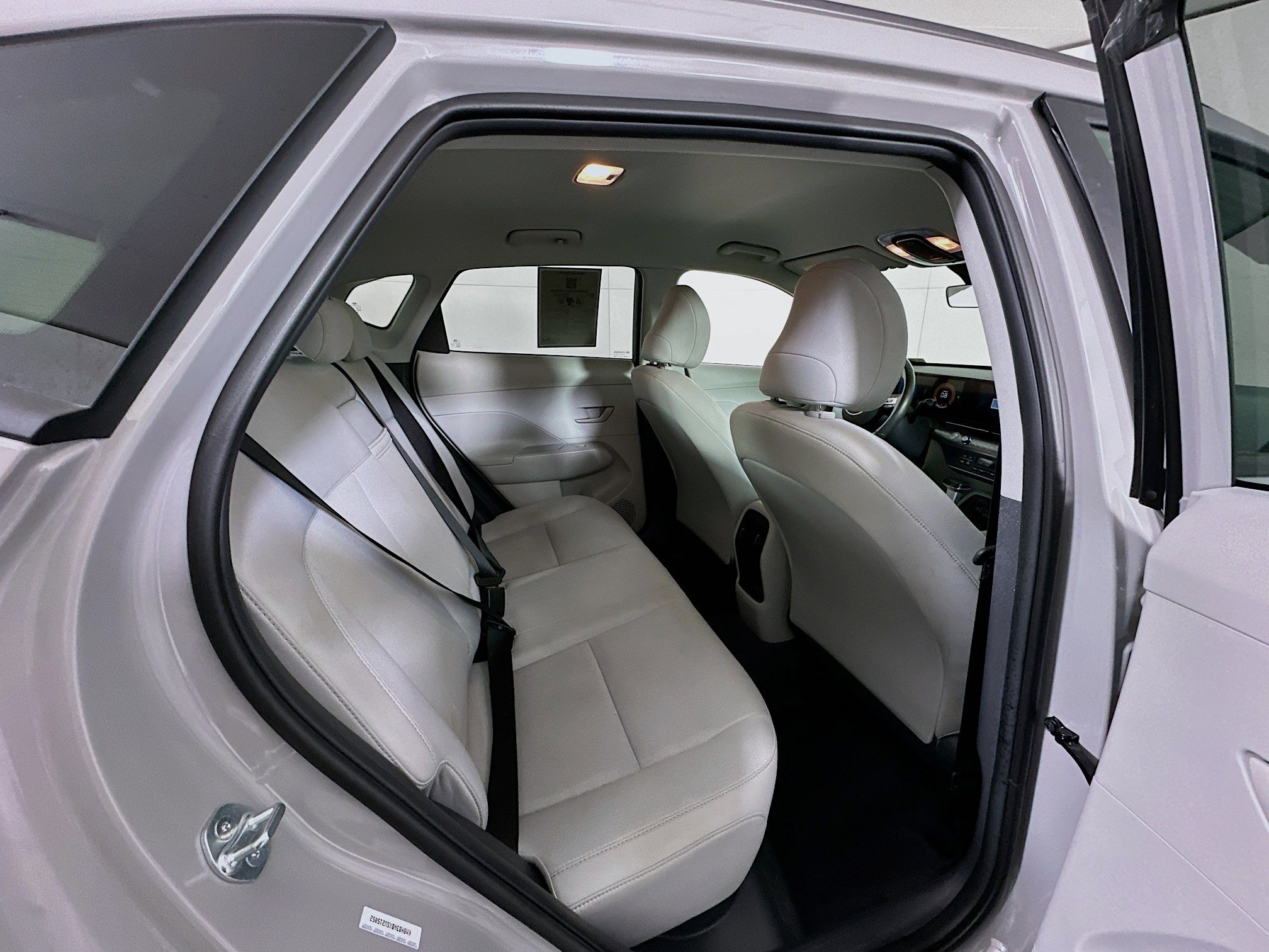 Used 2025 Hyundai Kona SEL image 29