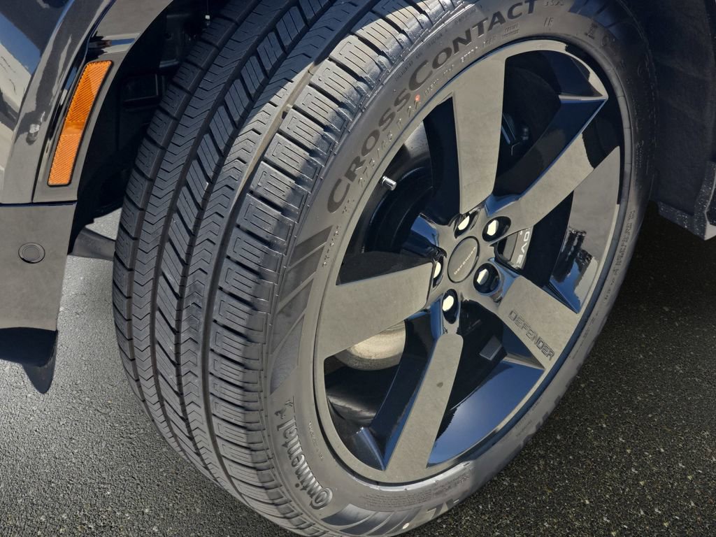 New 2026 Land Rover Defender 90 V8 image 33