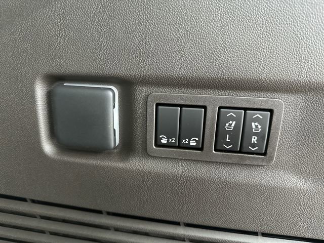 New 2026 GMC Yukon XL Elevation w/ Elevation Premium Package image 30
