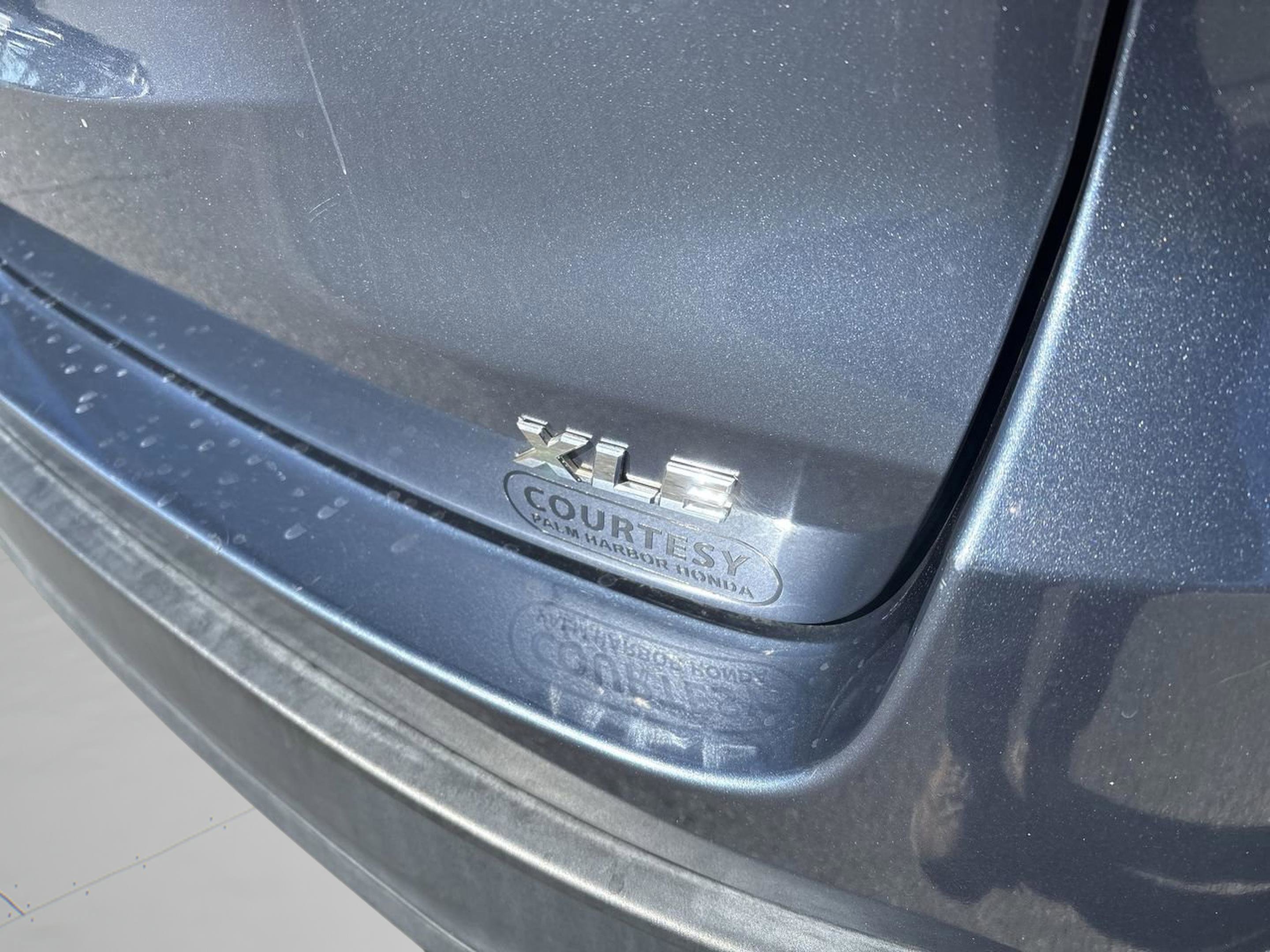 Used 2018 Toyota Highlander SE image 29