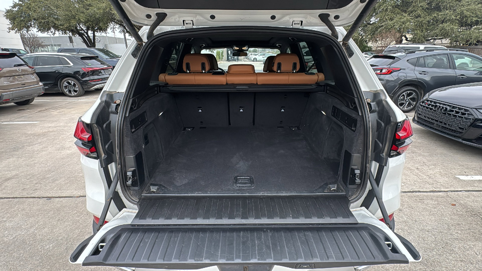 Used 2024 BMW X5 xDrive40i w/ Premium Package image 25