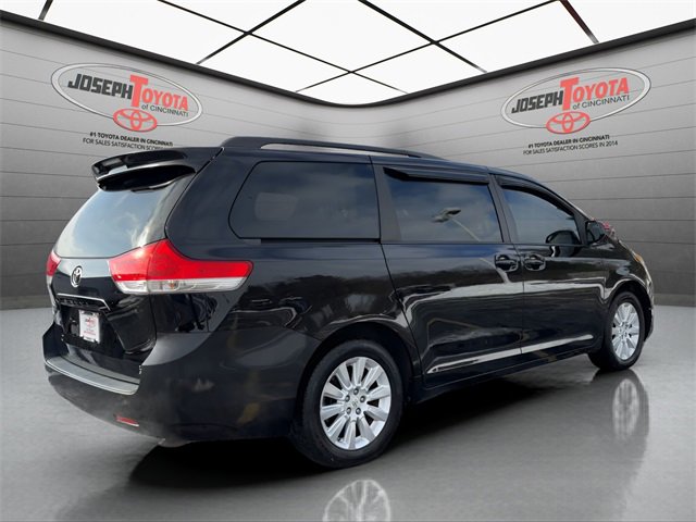 Used 2012 Toyota Sienna LE image 13