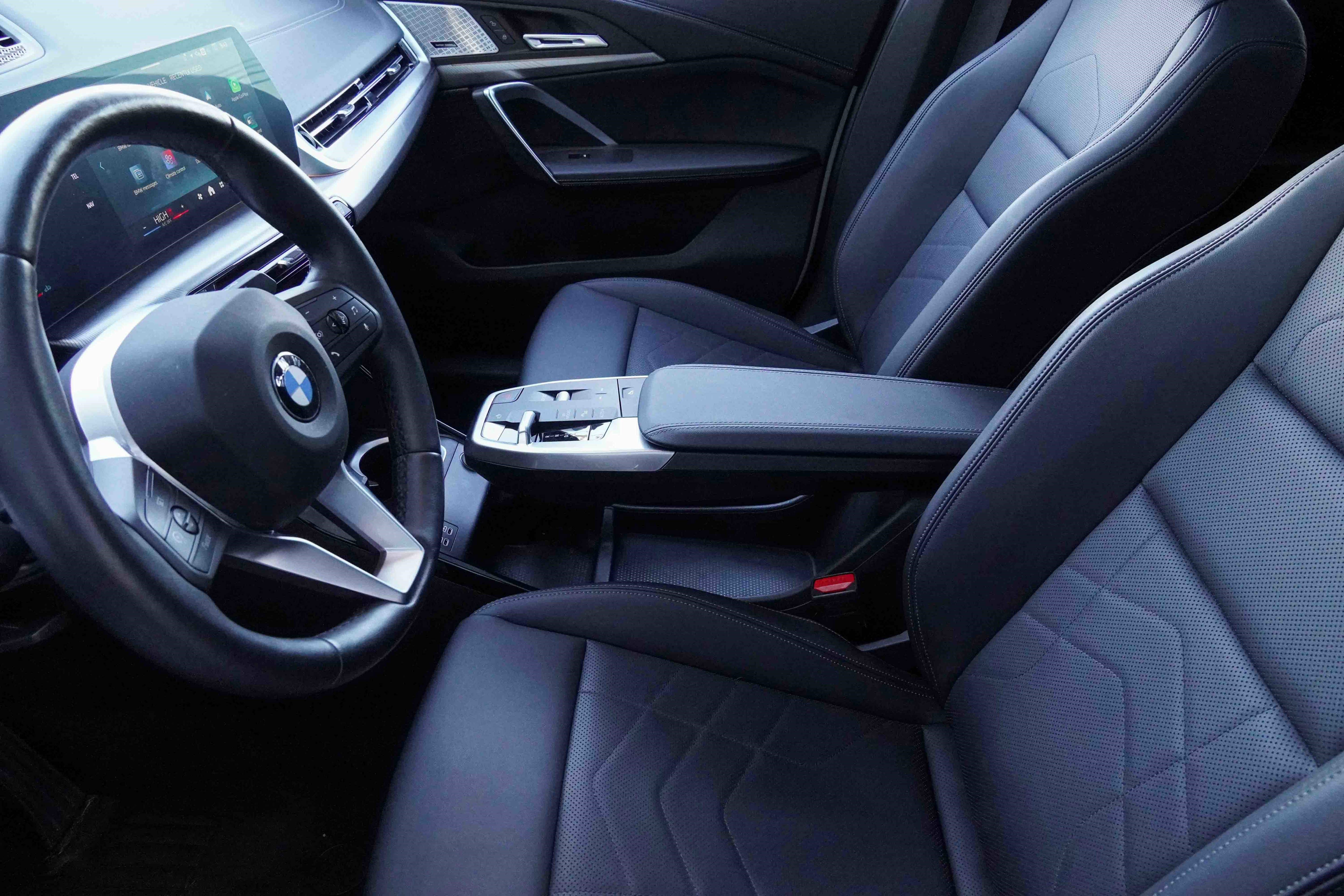 Certified 2025 BMW X2 xDrive28i w/ Premium Package image 11