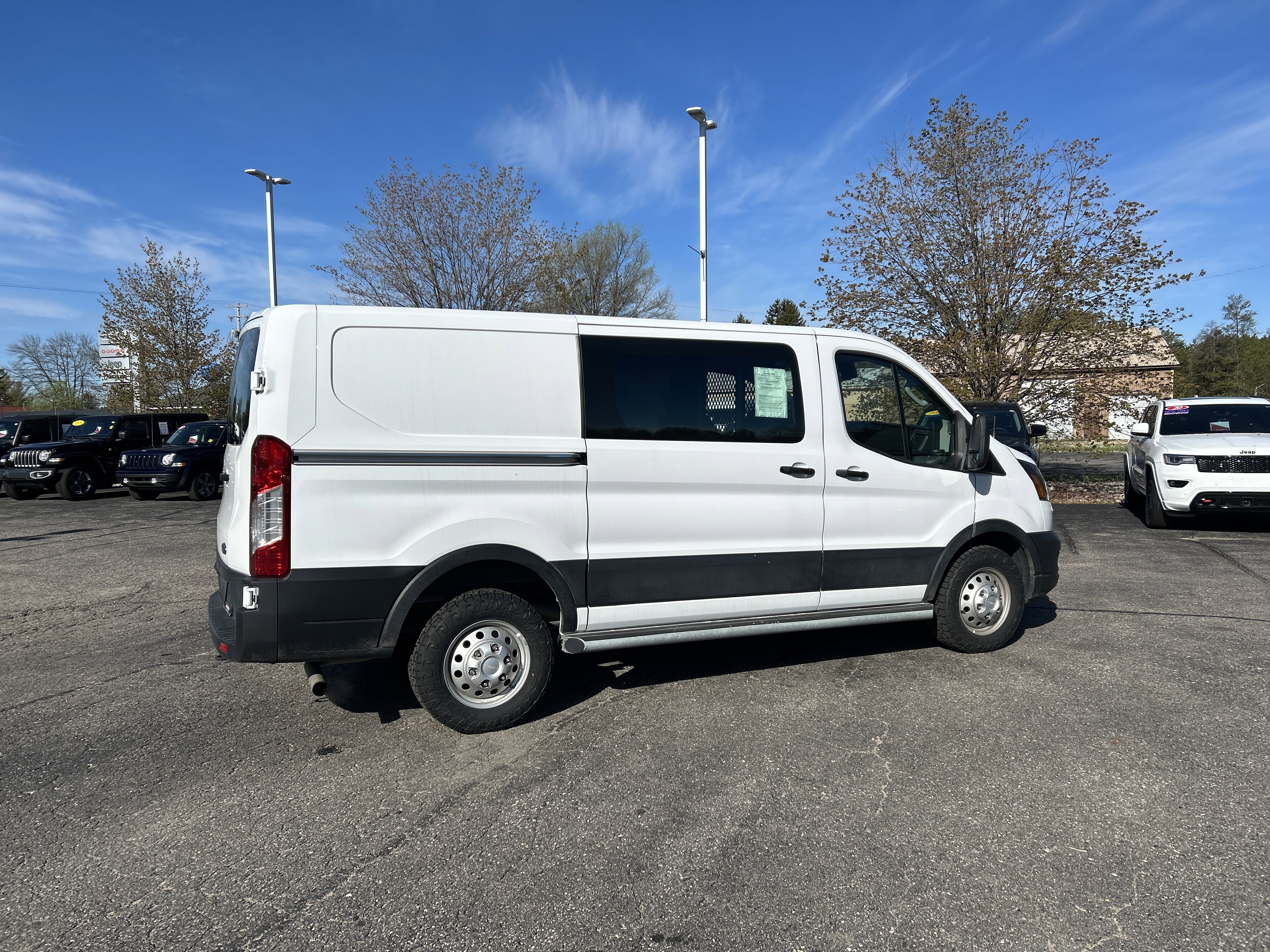 Used 2024 Ford Transit 250 Low Roof AWD w/ Exterior Upgrade Package image 3