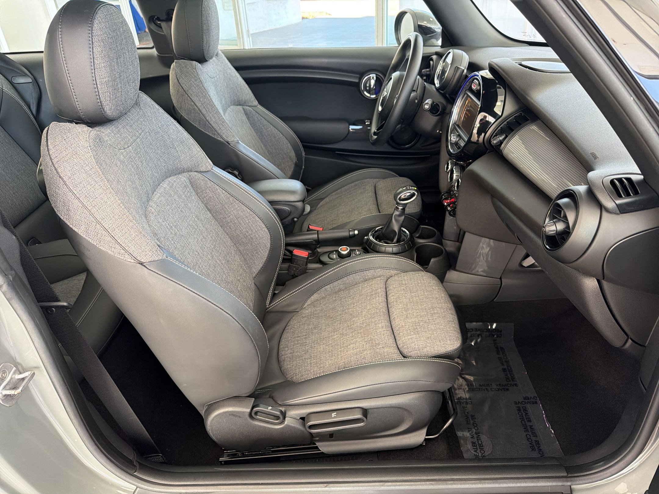 Used 2016 MINI Cooper 2-Door Hardtop FWD image 28