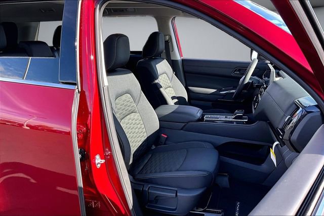 New 2026 Nissan Pathfinder SV image 10