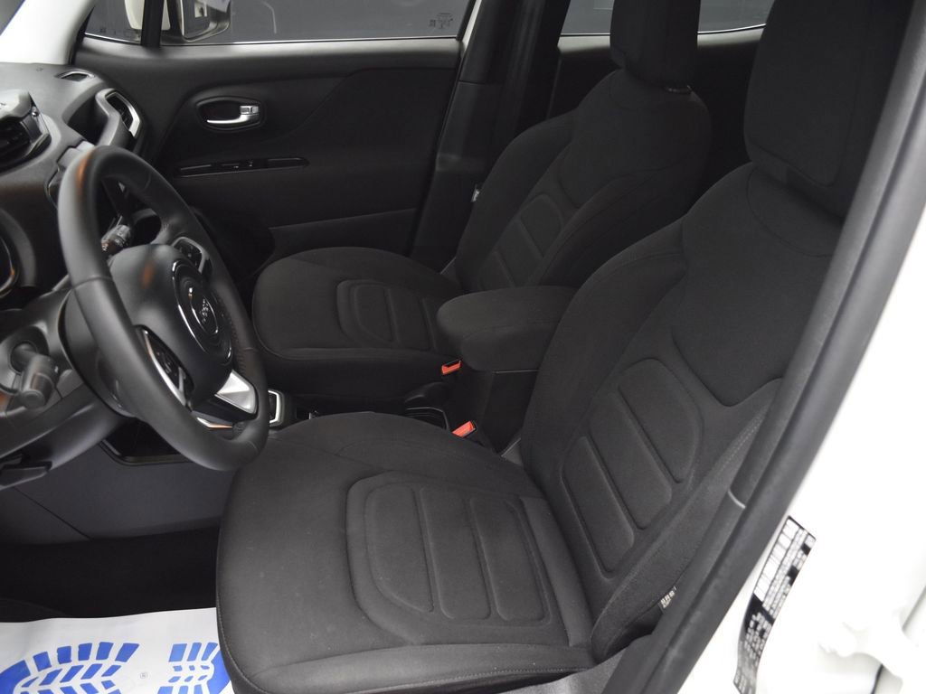 Used 2021 Jeep Renegade Latitude AWD/4WD image 15