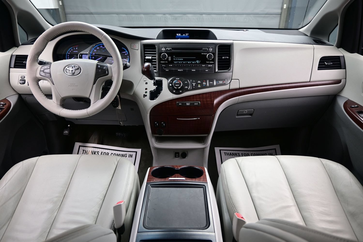 Used 2014 Toyota Sienna XLE FWD image 16