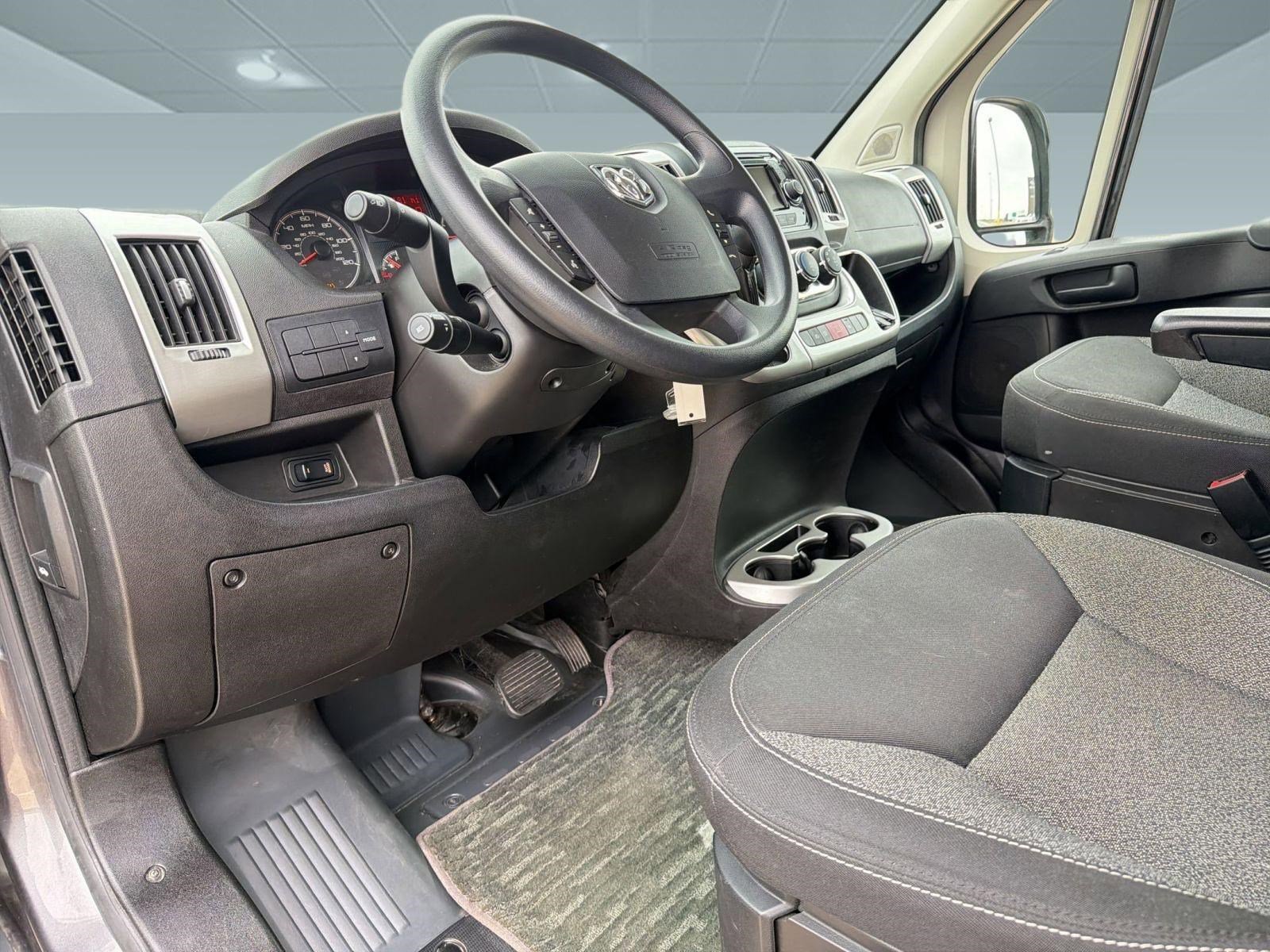 Used 2017 RAM ProMaster 3500 w/ Premium Appearance Group image 4