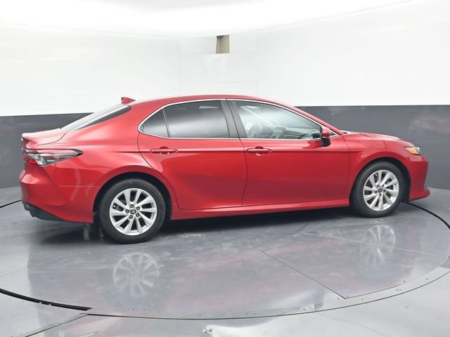 Used 2023 Toyota Camry LE FWD image 3