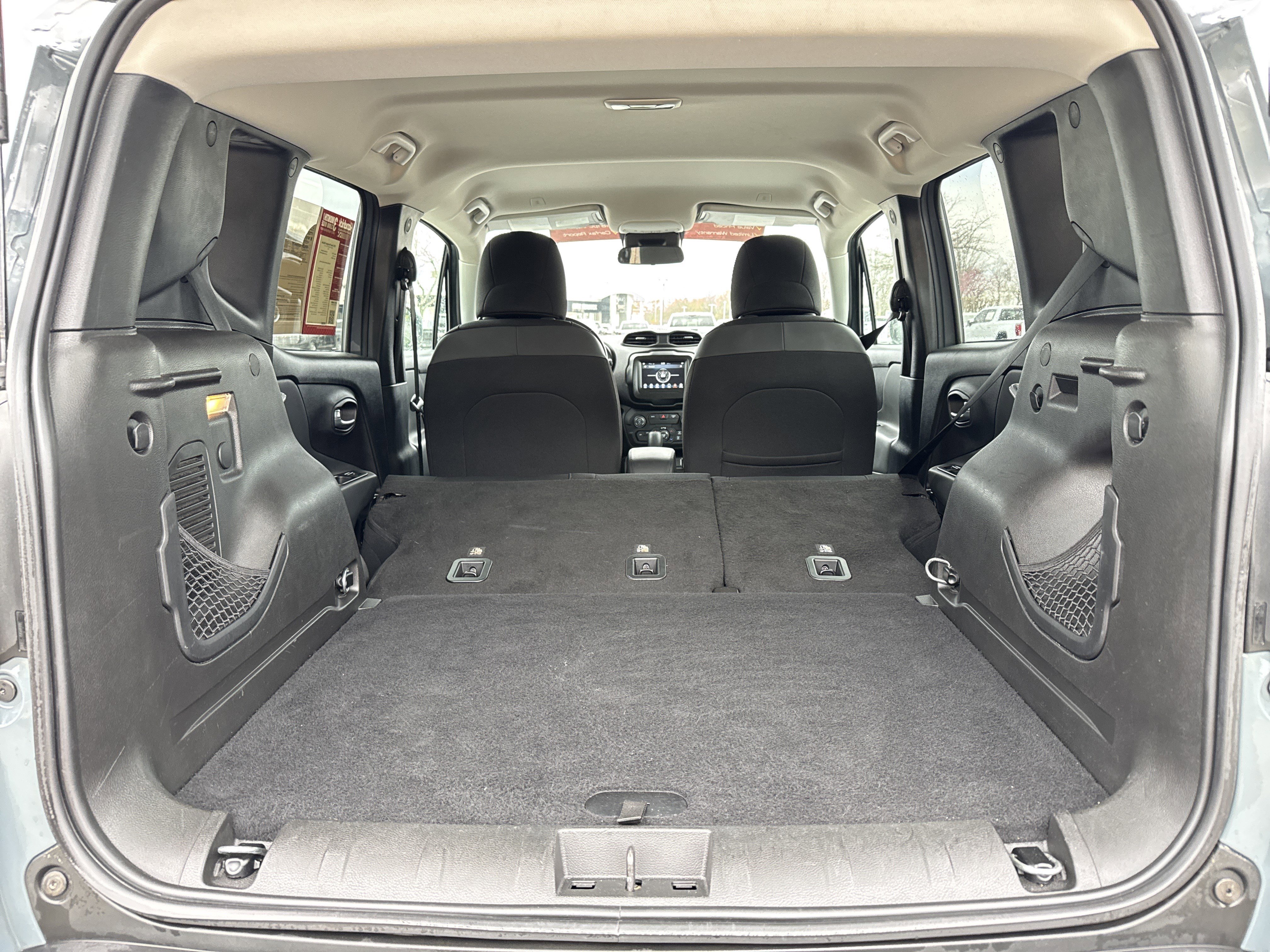 Used 2018 Jeep Renegade Altitude image 32