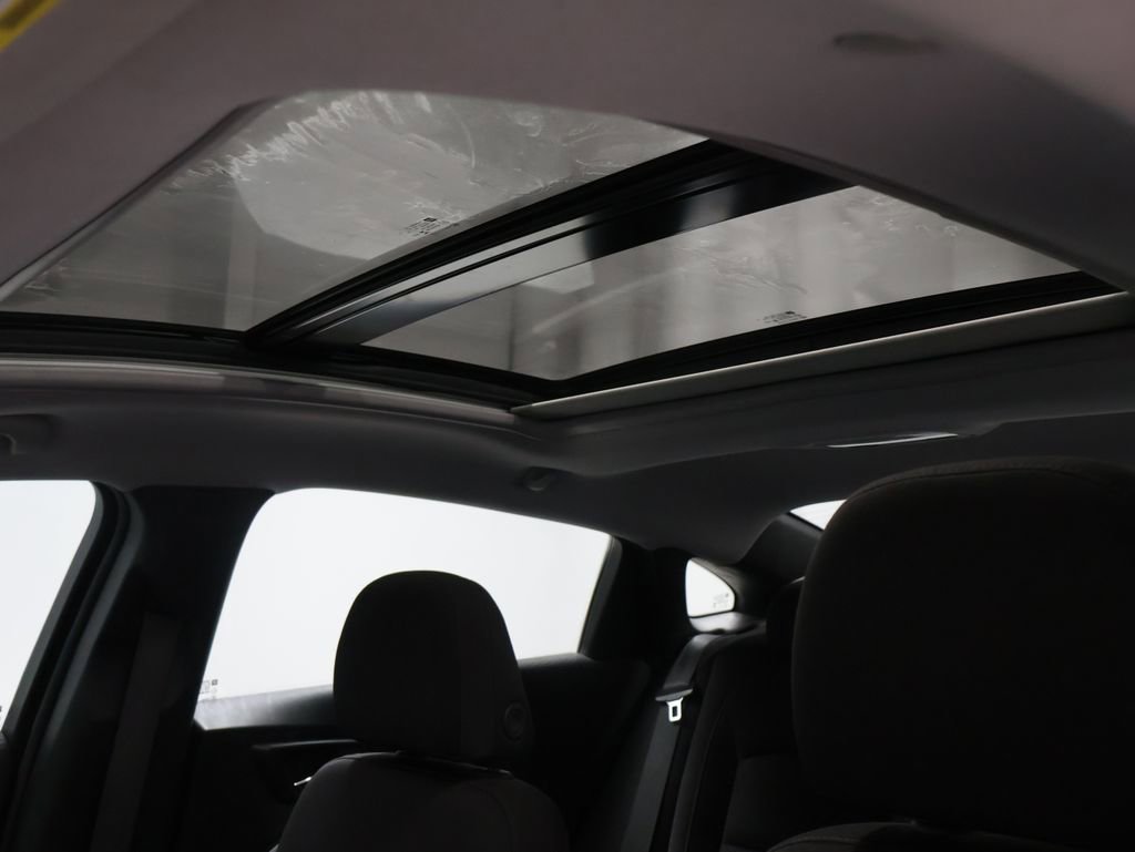 Used 2024 Chevrolet Malibu LT image 11