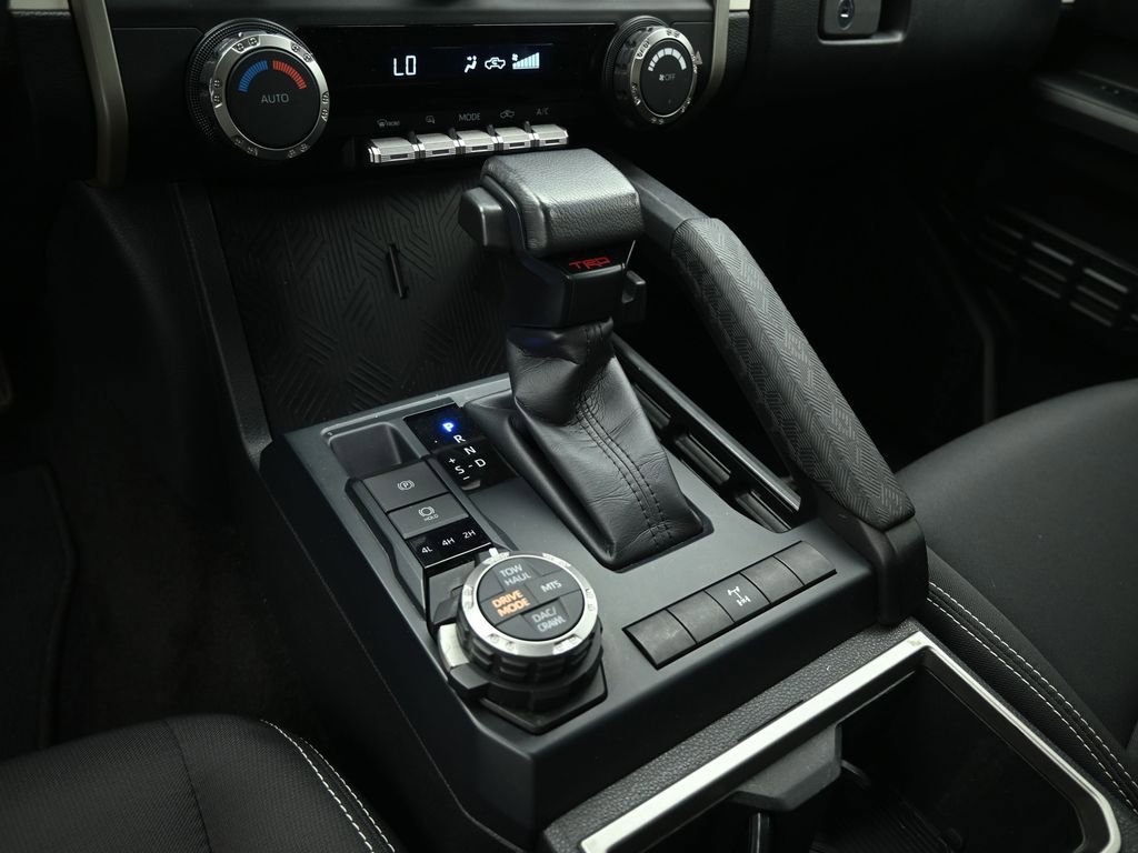 Used 2024 Toyota Tacoma TRD Off-Road image 17