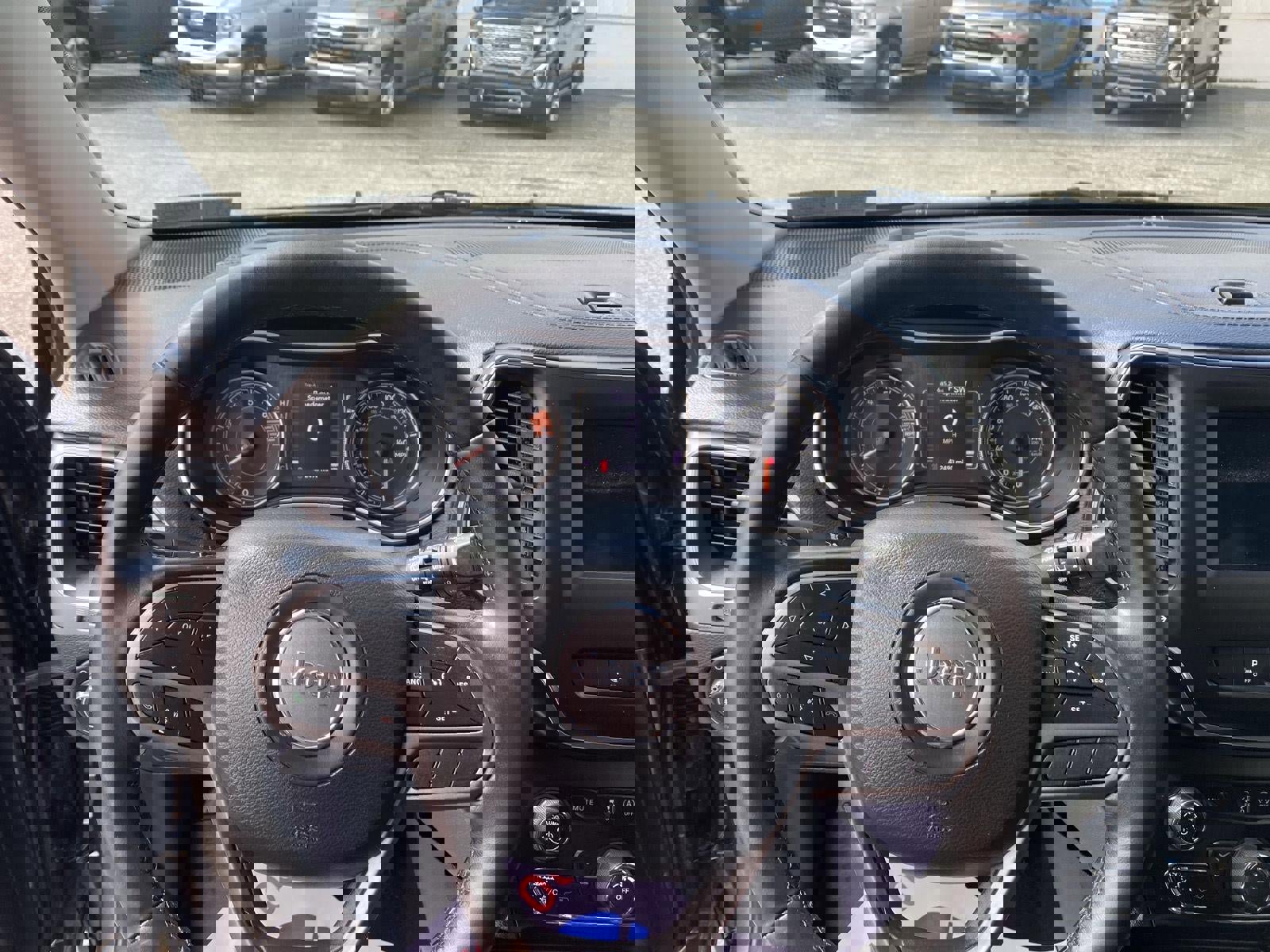 Used 2020 Jeep Cherokee Latitude Plus w/ Cold Weather Group image 20