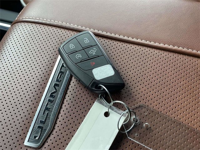 Used 2024 GMC Sierra 3500 Denali Ultimate image 28