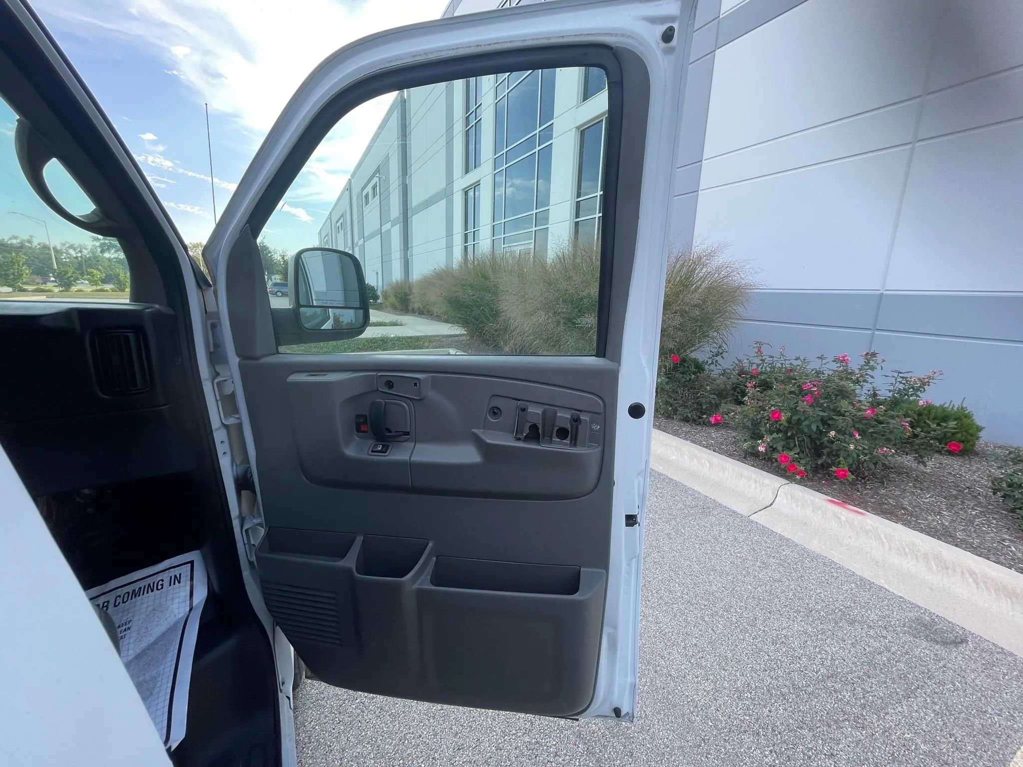 Used 2008 GMC Savana 1500 RWD image 13