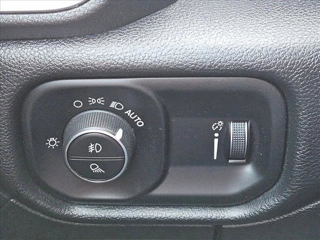 Used 2020 RAM 1500 Lone Star AWD/4WD image 13