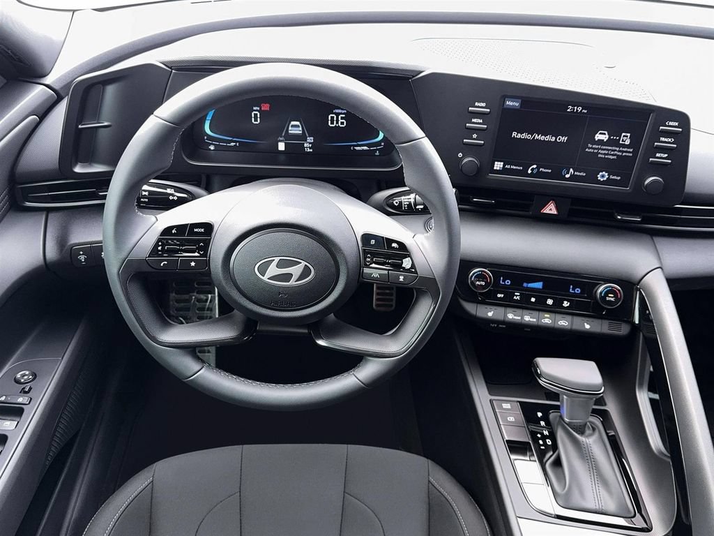 New 2026 Hyundai Elantra SEL Sport Premium FWD image 18