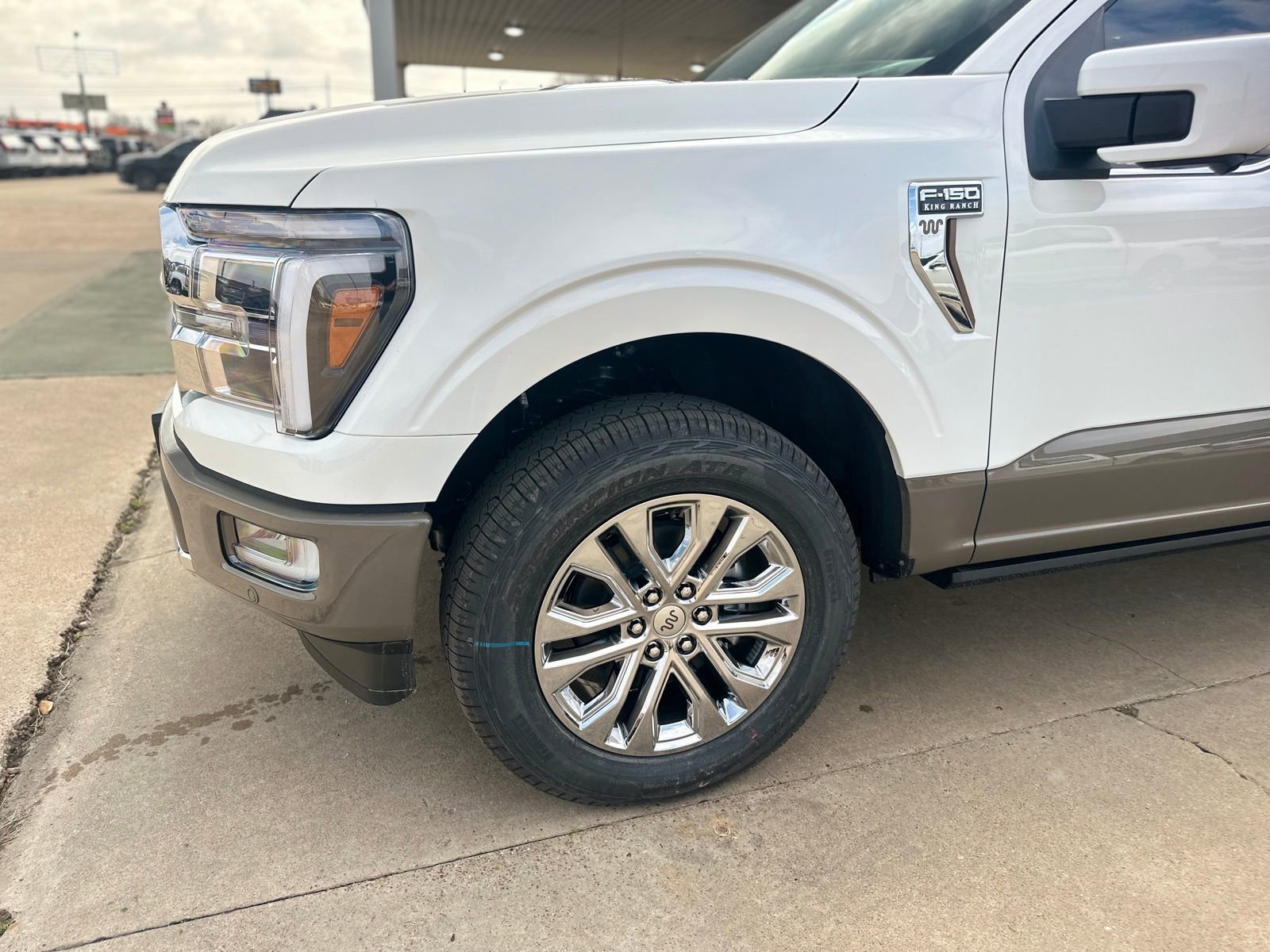 New 2025 Ford F150 King Ranch w/ FX4 Off-Road Package image 18