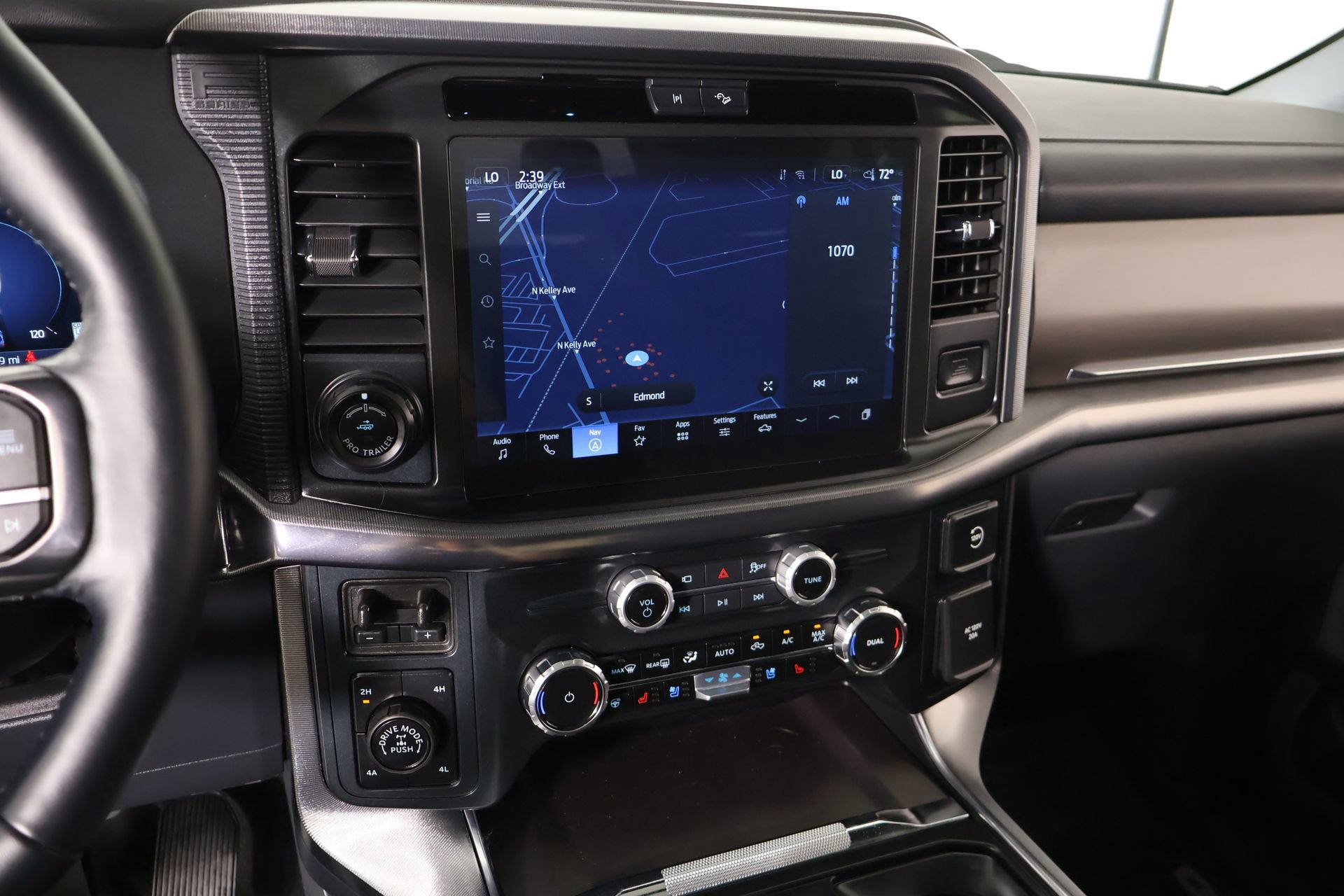 Used 2025 Ford F150 Platinum w/ Equipment Group 702A High AWD/4WD image 5