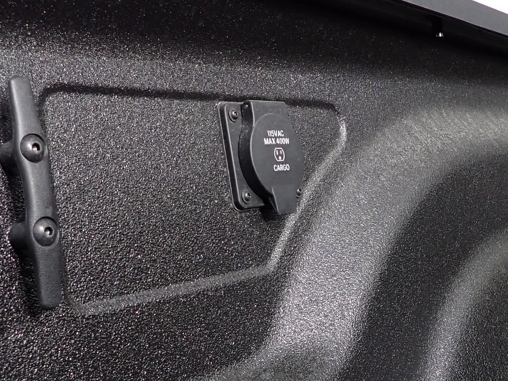 New 2026 RAM 2500 Laramie AWD/4WD image 17