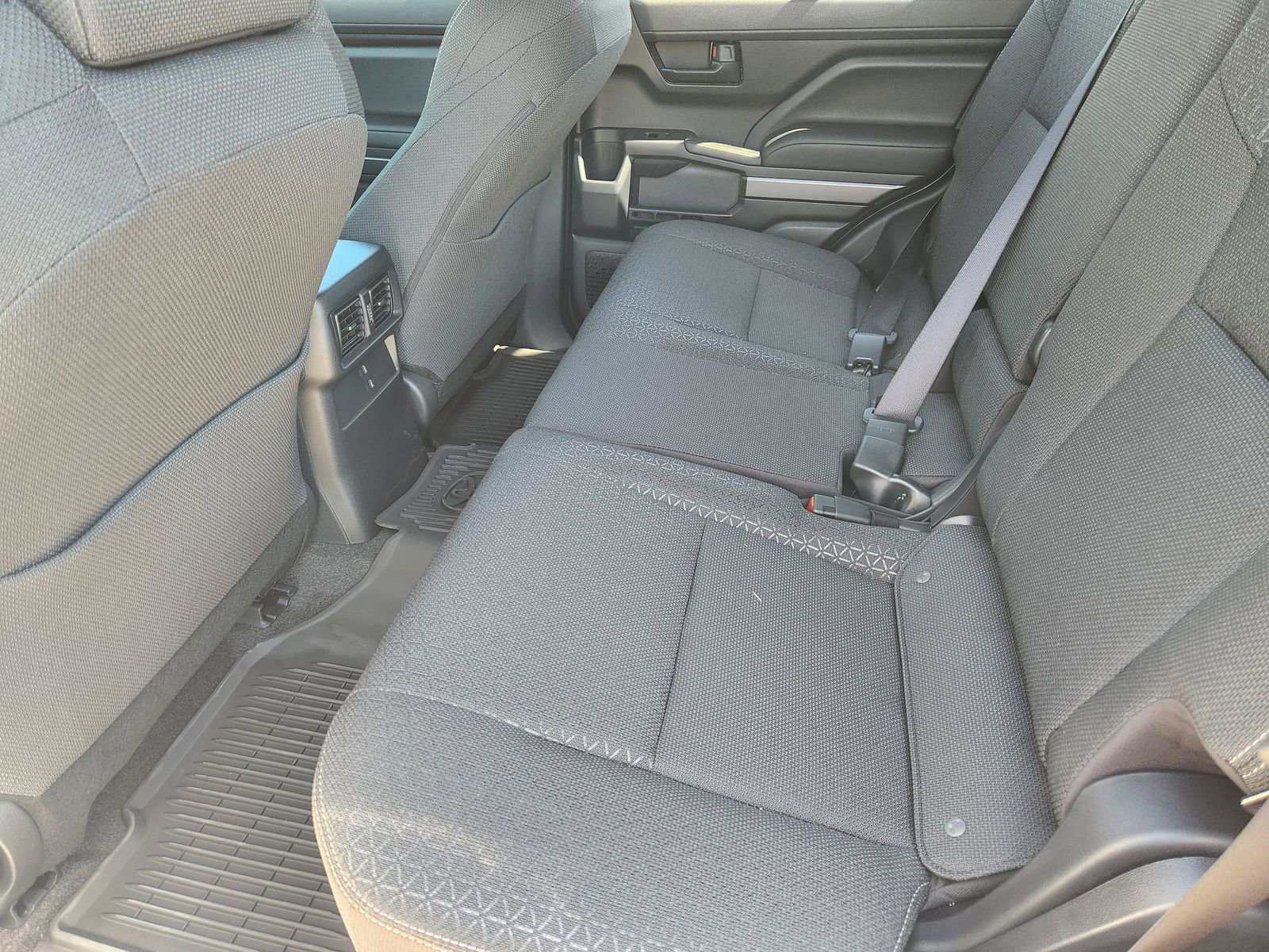 New 2026 Toyota 4Runner SR5 AWD/4WD image 24